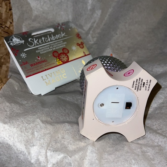 Spaceship Earth with Figment Light-Up Ornament – EPCOT 40th Anniversary - Picture 10 of 14